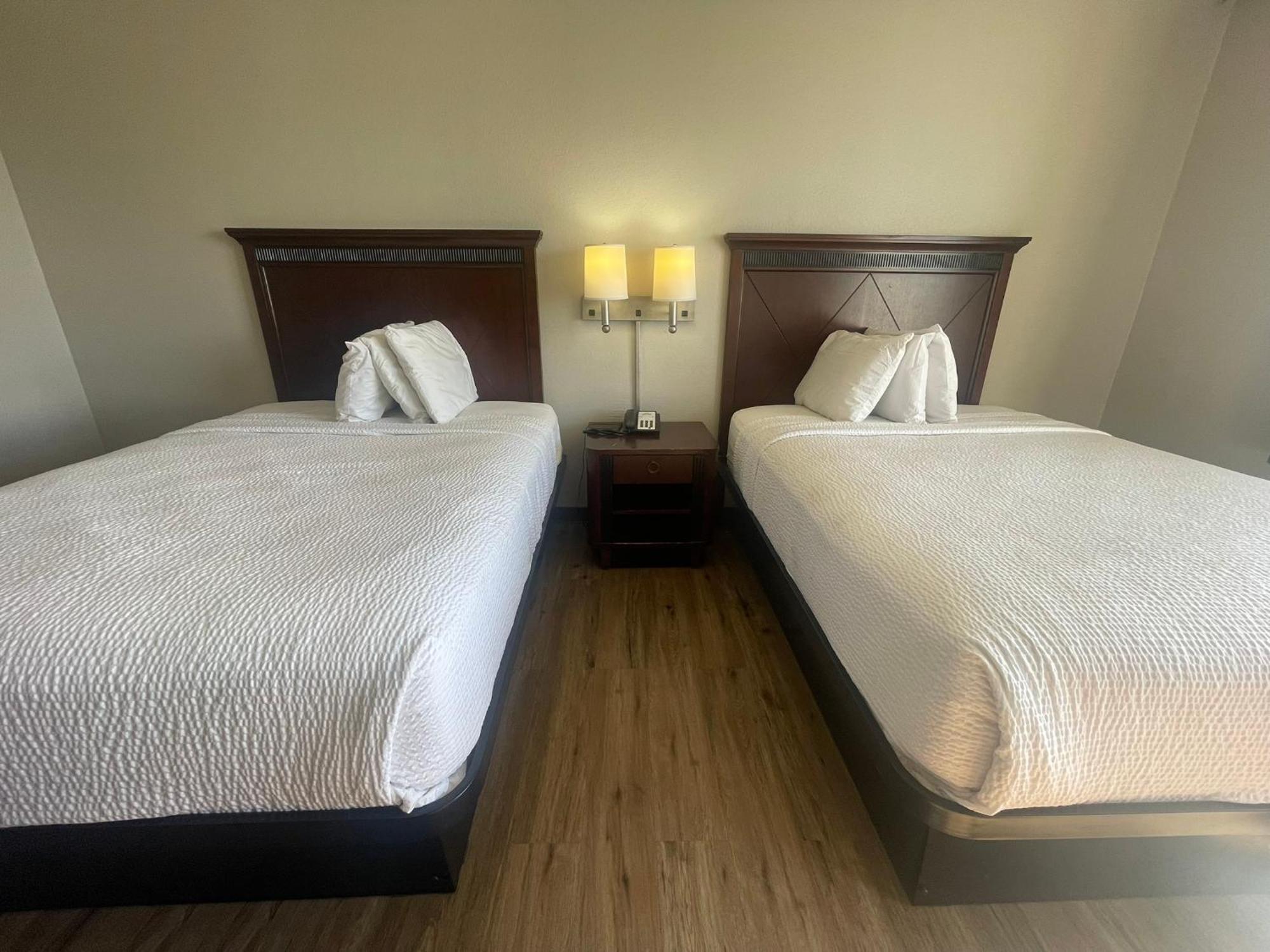 Days Inn By Wyndham Madisonville Ngoại thất bức ảnh