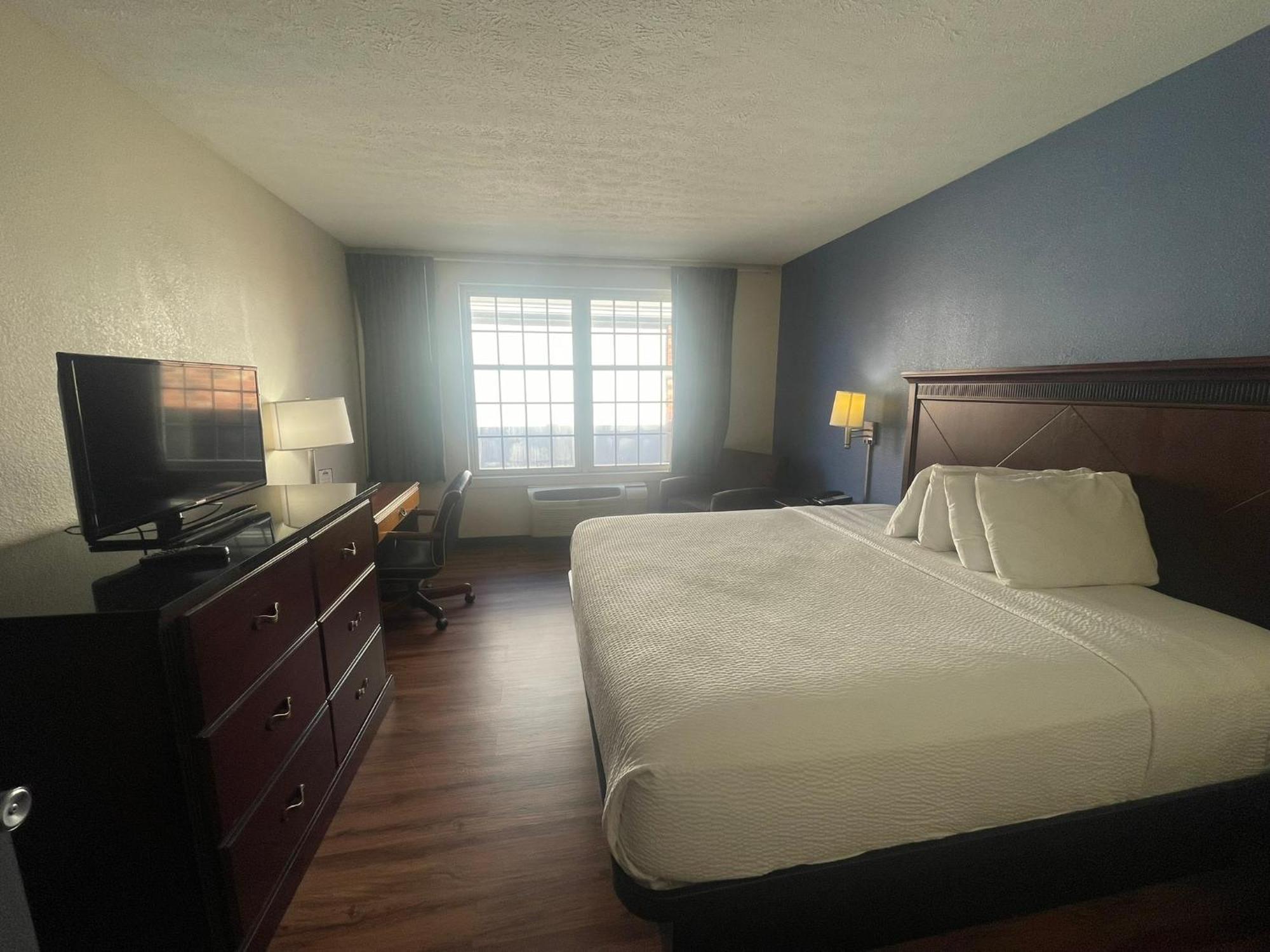Days Inn By Wyndham Madisonville Ngoại thất bức ảnh